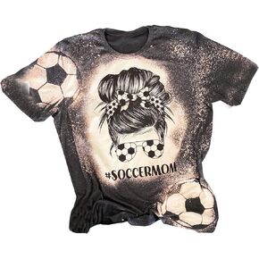 تي شيرت نسائي مبيض من Soccer Mom Leopard مطبوع عليه حروف مضحكة، قميص جرافيك للأم على شكل الفهد، ملابس علوية غير رسمية لحياة الأم