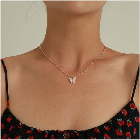 Boho GreenButterfly Necklace Acrylic butterfly Pendant Necklace Green Acrylic Butterfly Necklace Minimalist Gold Twist Chain Necklace Jewelry for Women and Girls in Saudi Arabia