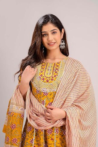 مجموعة كورتي نسائية من القطن المطرز من نيرا مع بنطال ووشاح - 619 in Kuwait