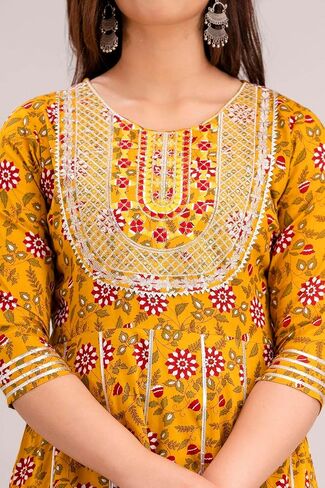 مجموعة كورتي نسائية من القطن المطرز من نيرا مع بنطال ووشاح - 619 in Kuwait