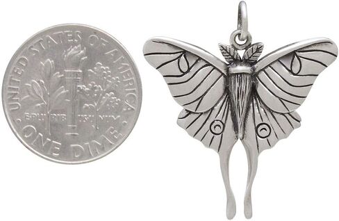 قلادة من الفضة الاسترليني على شكل فراشة، 18 بوصة in Kuwait