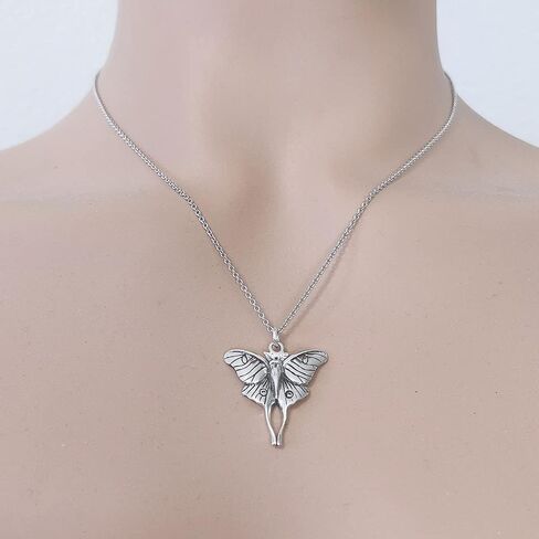 قلادة من الفضة الاسترليني على شكل فراشة، 18 بوصة in Kuwait