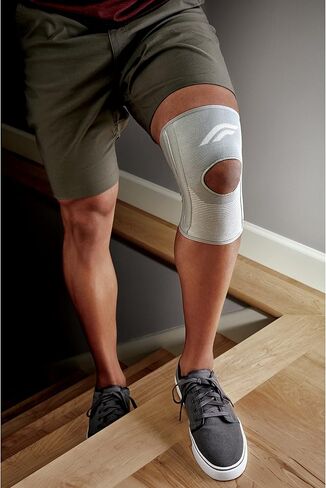 ركبة مريحة من فوتورو مع مثبتات، مقاس متوسط in Kuwait