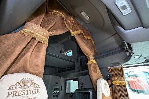 International lt rh prostar Lonestar Truck Sleeper Curtains Prestige-Line Brown in Saudi Arabia