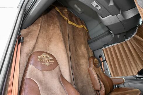 International lt rh prostar Lonestar Truck Sleeper Curtains Prestige-Line Brown in Saudi Arabia