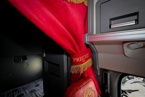 ستائر النوم تناسب Mack Anthem ستائر التعتيم النائمة برستيج لاين (أحمر) in Kuwait