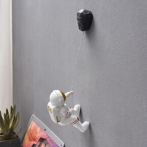 Astronauts Wall Sculpture Climber Figurines for Modern Home Decor, Climbing Astronaut Wall-Hanging Decoration, Outer Space Theme Decor Background 3D Wall Decor for Children's Room, Study Room,