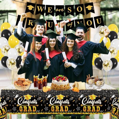 3 قطع من مفارش طاولة التخرج، أغطية طاولات Gongrats Grad، مفارش مائدة لحفلات التخرج للاستعمال مرة واحدة، ديكورات حفلات التخرج باللونين الأسود والذهبي، أغطية طاولة من الألومنيوم لفئة 2024 لتزيين حفلات التخرج in Kuwait