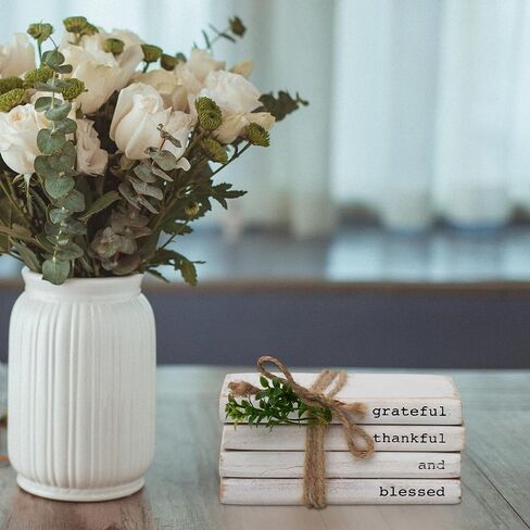 كتب خشبية مزخرفة - كتب مكدسة من الخشب المطلي باللون الأبيض مربوطة بخيوط وخضراء، ديكور مزرعة حديث للرف أو الرف، 5.9 بوصة عرض × 3.8 بوصة ارتفاع × 2.6 بوصة عمق in Kuwait