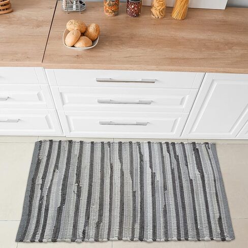 سجادة شاردين هوم بوهو راج مقاس 2x3 قدم سجادة باللون الرمادي والأبيض | سجادة تشيندي منسوجة يدويًا من القطن، سجادة رمي المزرعة | مثالي للممرات والمطابخ والحمامات وغرف النوم | ظلال الرمادي والأبيض in Kuwait