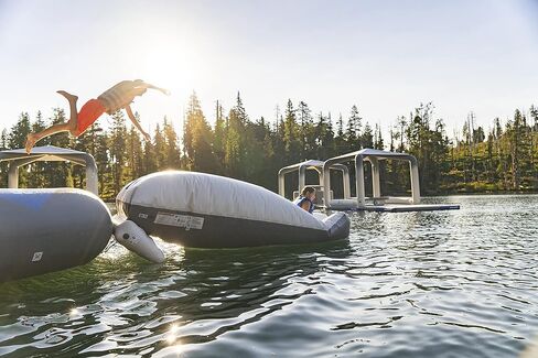 حقيبة إطلاق أكواجلايد - وسادة هوائية لقفز البحيرة قابلة للنفخ، متعددة الألوان، 22.83464566929134 in Kuwait
