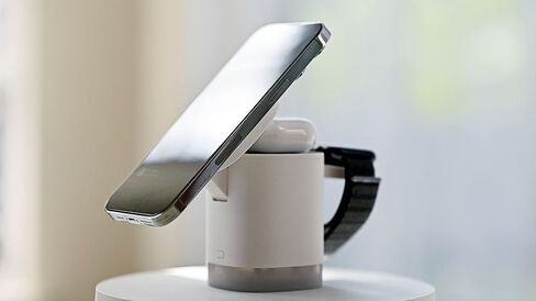 شاحن مكعب لاسلكي مغناطيسي 3 في 1، متوافق مع Mag-Safe، إضاءة RGB، شحن سريع لهاتف iPhone 14/13/12 Pro Max/Pro/Mini، محطة شحن لاسلكية لـ AirPods Pro 2/Pro/3/2، iWatch Ultra/8 /7/س in Saudi Arabia