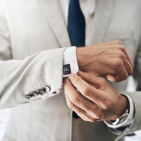 أزرار أكمام سوداء مربعة أولية من FASACCO للرجال أزرار أكمام نحاسية مخصصة هدية للعريس والزوج والأب والصديق in Kuwait