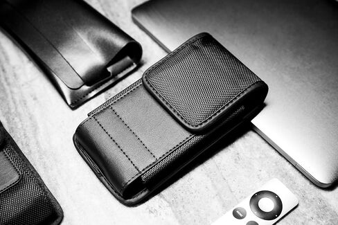 Belt Holder for iPhone 17 17 Pro 16 16e 16Pro 15 14 13 12 11 Xs XR in Kuwait