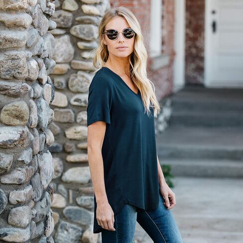 تي شيرت نسائي من Amaryllis Apparel بأكمام قصيرة وفضفاضة in Saudi Arabia