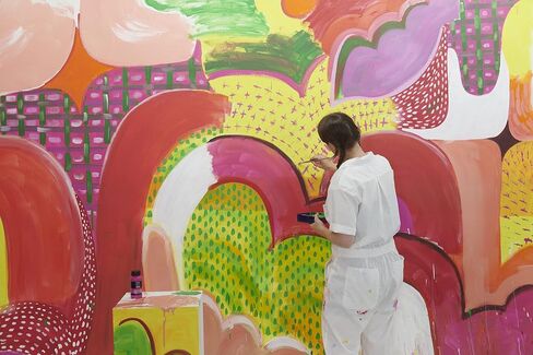 Liquitex BASICS Acrylic Fluid Paint, 118ml (4-oz) Bottle, Alizarin Crimson Permanent Hue in Kuwait