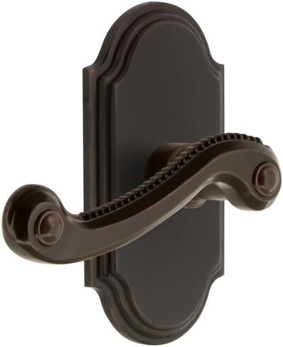 دمية مزدوجة ذات لوحة طويلة مقوسة من Grandeur Hardware مع رافعة نيوبورت باللون البرونزي الخالد in Kuwait