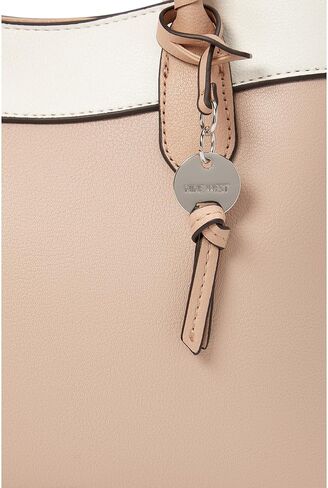 حقيبة ناين ويست أولي in Kuwait