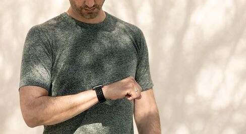 Fitbit Versa2シリーズ in Saudi Arabia