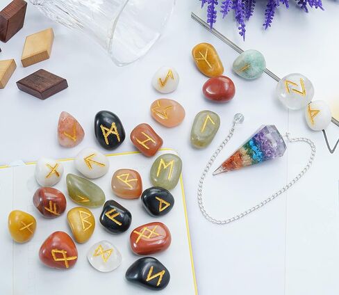 مجموعة أحجار رونية منقوشة من أحجار شاكرا المختلطة (25 قطعة) 950+ قيراط مع حروف أبجدية فوثارك القديمة ومجموعة شفاء للتأمل والتأمل من سبعة شاكرا البندول الحجم: 15-20 ملم in Kuwait