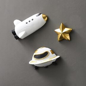 4Pcs Outer Space Planets Wall Decor Cute Wall Sculptures Astronauts Galaxy Space Nursery Decor, 3D Wall Decor Outer Space Theme Bedroom Wall Decor for Kids Room Boys Room Wall Decor Christmas Gift