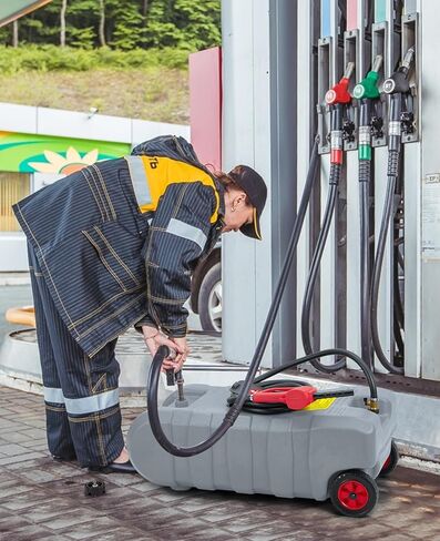 خزان نقل الوقود سعة 15 جالون، علبة غاز مع فوهة نقل يدوية، خزان وقود ديزل بنزين على العجلات للسيارات وجزازات العشب والقوارب ATVs، 2 جالون/الدقيقة، أحمر in Kuwait