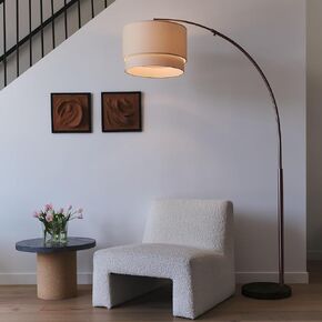 مصباح أرضي من Brightech Mason Arc - مصباح قائم على الزاوية الحديثة مع غطاء مصباح طبل معلق فريد لغرفة المعيشة - إضاءة علوية ساطعة، إضاءة معلقة منحنية لغرفة النوم. مكتبة دن - برونزية in Kuwait