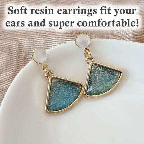 أقراط كريستال غير مرئية للنساء غير مثقوبة، مثلث ذهبي أخضر، مشبك مريح على أقراط ميابي غريس in Kuwait