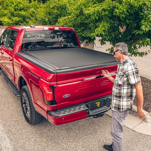 RealTruck BAK BAKFlip G2 Hard Folding Truck Bed Cover | 226538 | Fits 2022-2024 Nissan Frontier 5' 0" Bed (60") in Saudi Arabia