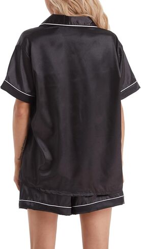 طقم بيجامة من الساتان والحرير للسيدات مكون من قطعتين ملابس نوم ناعمة وأكمام قصيرة أطقم صالة بأزرار سفلية مجموعة سراويل قصيرة Pjs مع جيوب in Kuwait