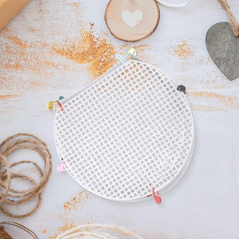 5 مجموعات من TXIN 5 مجموعات من أوراق القماش الشبكية البلاستيكية للتطريز والحياكة الشبكية DIY محفظة حقيبة يد إكسسوارات الكتف محفظة صنع اللوازم غزل صياغة مشاريع الكروشيه مع 20 قطعة من بروش in Kuwait