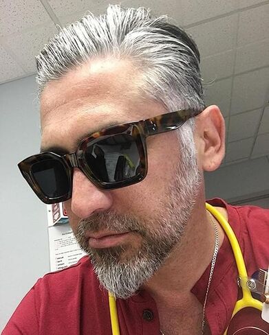 نظارات شمسية مربعة كلاسيكية من HJSTES للنساء والرجال بإطار مربع سميك قديم وظلال كبيرة للحماية من الأشعة فوق البنفسجية 400 in Kuwait