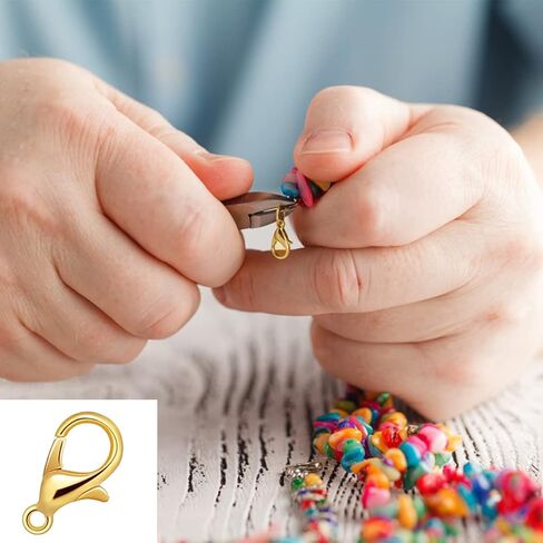 مجموعة إكسسوارات صناعة المجوهرات مكونة من 1400 قطعة مع 300 غطاء مجعد من الخرز، و400 غطاء طرفي قابل للطي، و500 حلقة قفز مفتوحة و200 مشبك مخلب جراد البحر، وأساور مستلزمات صناعة المجوهرات بنفسك (ذهبي) in Kuwait