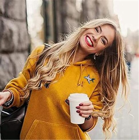 دبوس بروش للطائرة، دبوس ربطة عنق لشارة الطائرة النفاثة، دبوس بروش بتصميم كرتوني على شكل طائرة من المينا، مقاس M، معدن، خليط معدني in Kuwait