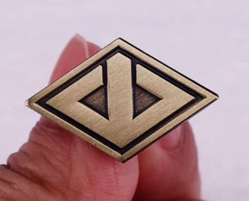Japan Japanese Yamaguchigumi Yamaguchi-Gumi Yamabishi Daimon Yakuza Crest Sigil 1.1" Enamel Pin Badge in Saudi Arabia
