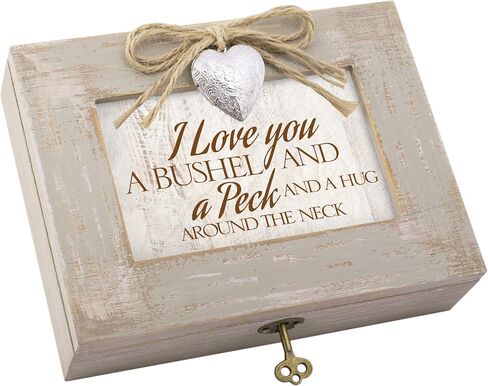 صندوق موسيقى المجوهرات العاجية Love You Bushel Peck Hug من كوتج جاردن، يلعب دور إديلويس in Saudi Arabia