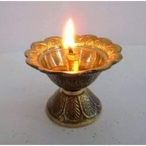 Small Brass Diya Diyas Oil Lamps Chirag for Aarti Diwali Navratras Lighting Hawan Puja Devdas Diya Akhand Jyot Kuber Hindu Puja Deepak