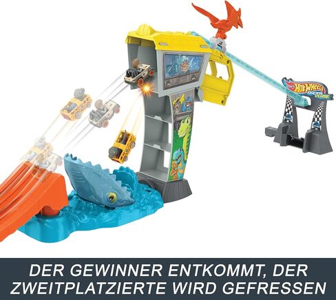 مجموعة مسارات Hot Wheels & Toy Cars، RacerVerse Jurassic World Blue’s Raptor Rush Track Set مع 2 متسابقين مصبوبين: Blue & Owen in Saudi Arabia