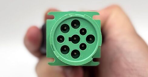 OBD2 Adapter,9 pin to OBD2 Adapter,16 Pin OBD2 Male to 9 Pin Green J1939 Green Female Adapter,Diagnose Cable Adapter Fit for Freight Liner ELD Tracker and Diagnostic Scanner/Device in Saudi Arabia