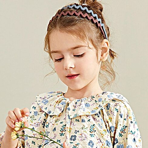 10/20 زوجًا من الأقراط المتدلية الذهبية اللطيفة للفتيات أقراط طارة هوجي الصغيرة مع السحر 14 كيلو أقراط طارة ذهبية مجموعة مجوهرات مضادة للحساسية in Kuwait