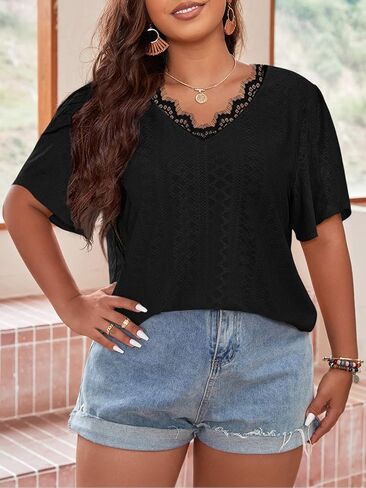 تي شيرت حريمي مقاس كبير بياقة على شكل V وبلوزات من الدانتيل وأكمام جرس صيفية كاجوال فضفاضة مجوفة من الكروشيه in Kuwait