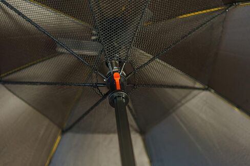 Sun Umbrella with Fan and Mister. A portable misting fan that blocks 99.9% of all UVA and UVB rays. Cooling for festival, beach and summer activities. in Kuwait