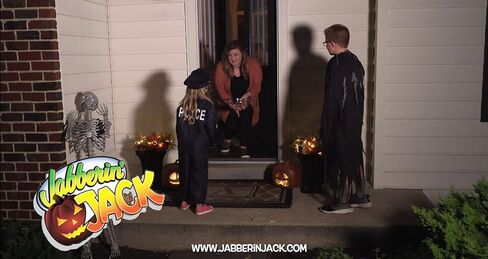 Mindscope Jabberin' Jack (HD) Talking Animated Pumpkin with Built in Projector & Speaker Plug'n Play in Kuwait