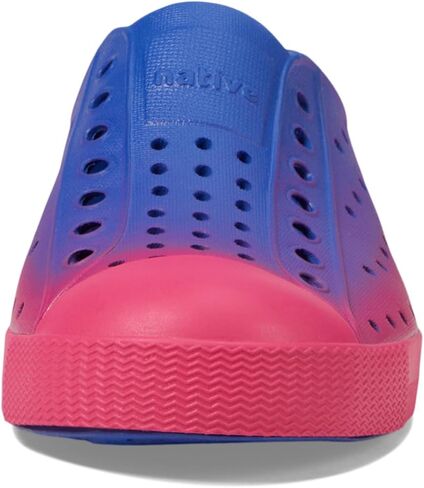Native Shoes Kids Jefferson Sugarlite Ombre (طفل كبير) - جزء علوي من مادة EVA مثقوب - مقدمة دائرية - طراز سهل الارتداء مغامرة أزرق/وردي التوت/Adventure Radberry Ombre 4 Big Kid M in Kuwait