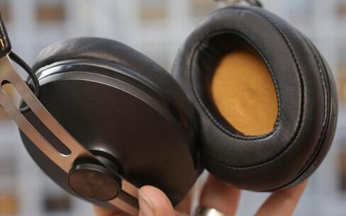 وسائد أذن بديلة لسماعات Sennheiser Momentum 2.0 (Momentum 2, M2)، HD1 حول الأذن، وسائد الأذن مع رغوة عازلة للضوضاء عالية الكثافة، مصنوعة من الجلد - أسود in Saudi Arabia