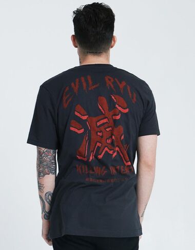 Superare x Street Fighter Evil Ryu in Kuwait