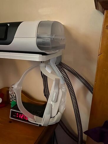 CPAP Wall Mount Shelf for AirSense 11 with CPAP Mask Hook CPAP Hose Hanger, Save Space, Avoids CPAP Hose Tangle in Kuwait