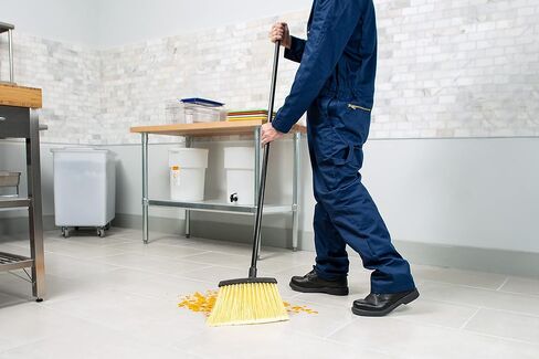 منتجات Carlisle FoodService CFS Duo-Sweep مكنسة بلاستيكية كبيرة بزاوية للحطام بمقبض، 48 بوصة، طبيعية in Saudi Arabia