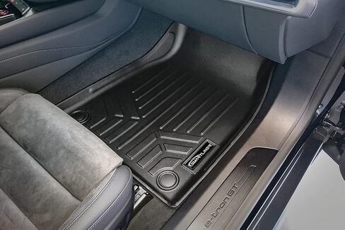 مجموعة سجادات أرضية SMARTLINER تناسب جميع الأحوال الجوية وبطانة شحن باللون الأسود متوافقة مع 2022-2023 Audi e-tron GT/Audi RS e-tron GT in Kuwait