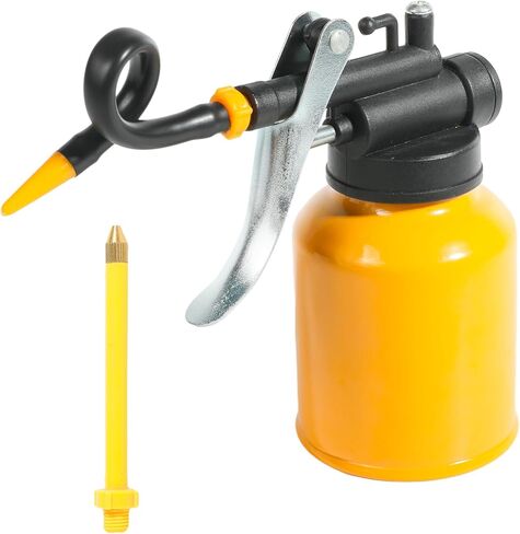 علبة الزيت، علبة الزيت، 8 أونصة. سعة علبة الزيت، علبة زيت معدنية، ملحقات السيارة، علبة زيت معدنية بمضخة مسدس مع فوهة مستقيمة ومرنة، تناسب جميع احتياجات التشحيم للسيارة والدراجة والآلة in Kuwait